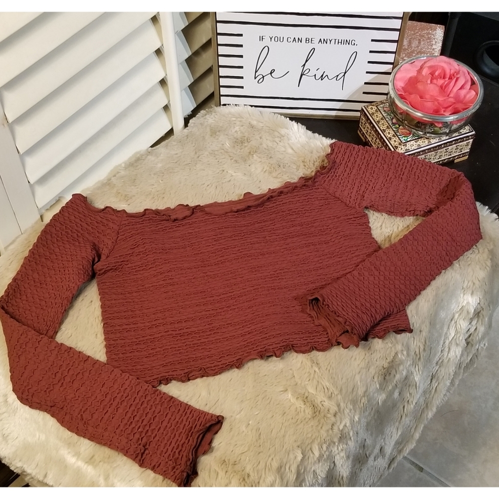 DONATING!! BUY NOW! Free People Textured Off Shoulder Crop Top - Picture 3 of 9